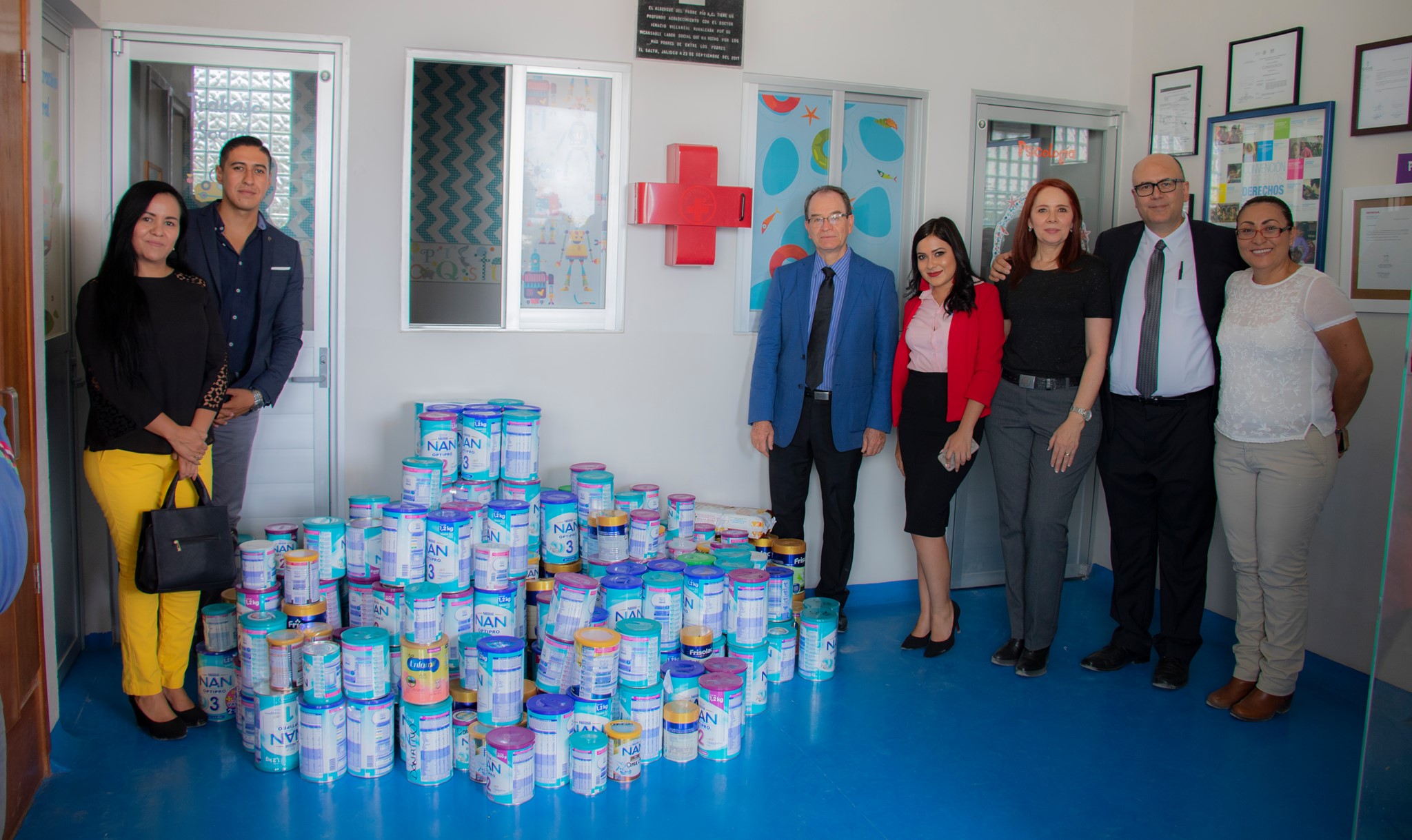 Read more about the article Superan “Challenge Baby Milk” al donar 649 latas de leche al Albergue